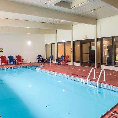 Fairmount Inn & Suites - Stroudsburg, Poconos Delaware Water Gap Luaran gambar