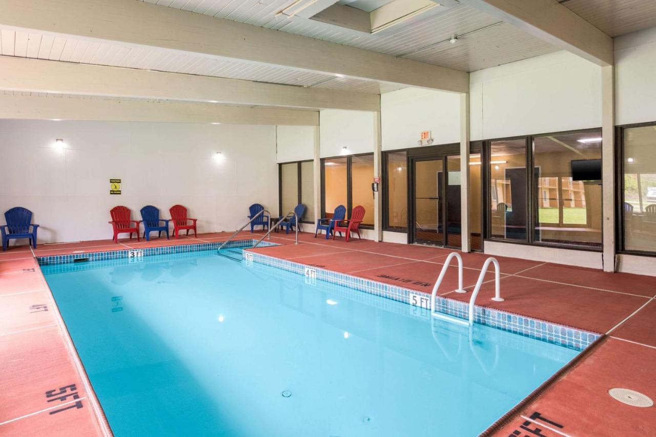 Fairmount Inn & Suites - Stroudsburg, Poconos Delaware Water Gap Luaran gambar